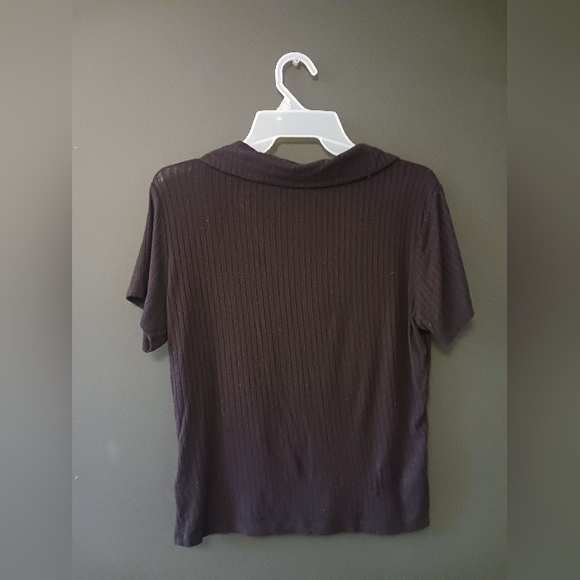 LOVE J WOMEN'S LARGE BLACK BUTTON DOWN TOP - Picture 2 of 3